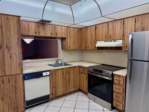 900 Colony Point Circle Pembroke Pines FL 33026