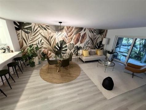 10 SE 13th Street Boca Raton FL 33432