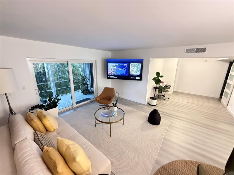 10 SE 13th Street Boca Raton FL 33432