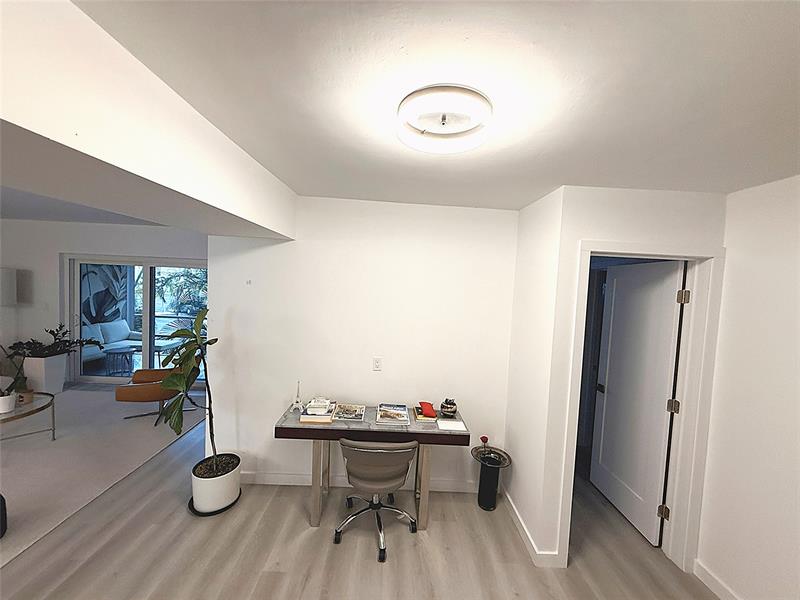 10 SE 13th Street Boca Raton FL 33432