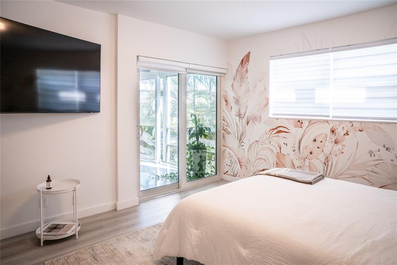 10 SE 13th Street Boca Raton FL 33432