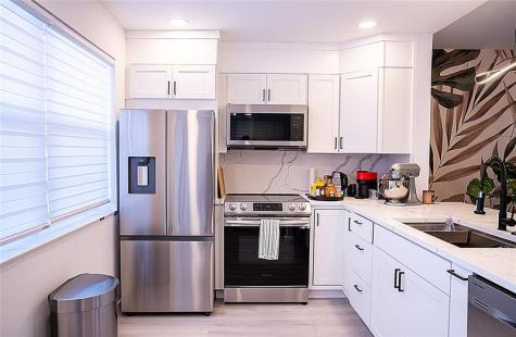 10 SE 13th Street Boca Raton FL 33432