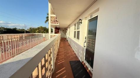 10 SE 13th Street Boca Raton FL 33432