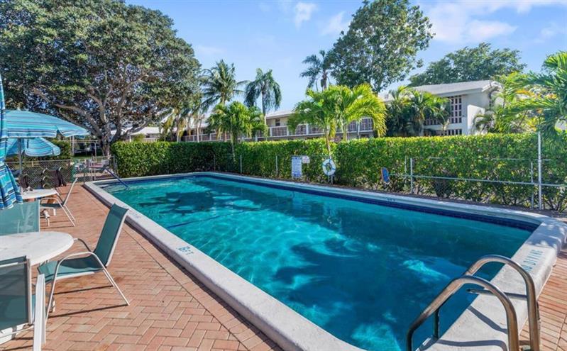 10 SE 13th Street Boca Raton FL 33432