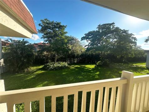 4163 SW 67th Avenue Davie FL 33314