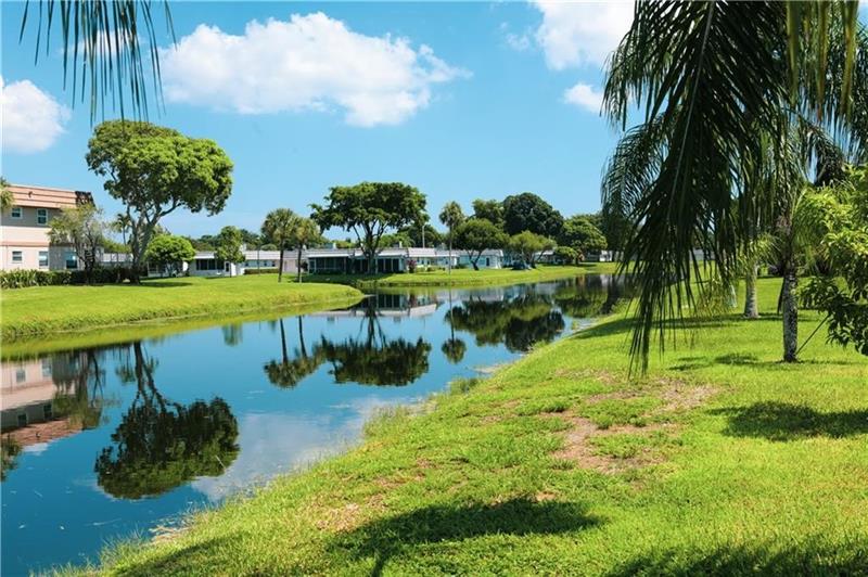 286 Monaco F Delray Beach FL 33446