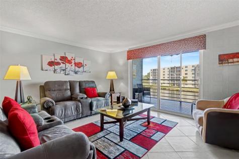 301 SE 3rd Street Dania Beach FL 33004