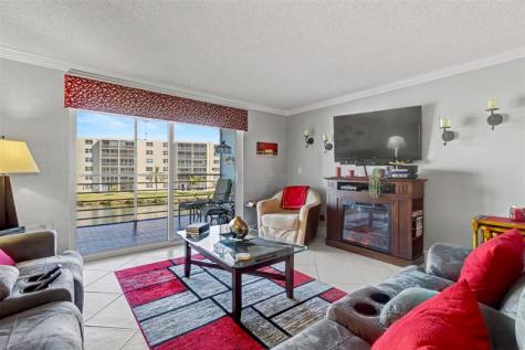 301 SE 3rd Street Dania Beach FL 33004