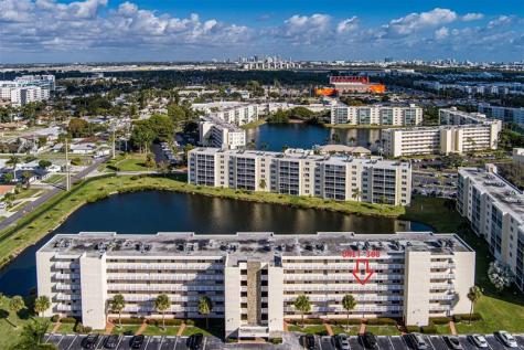301 SE 3rd Street Dania Beach FL 33004