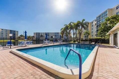 301 SE 3rd Street Dania Beach FL 33004
