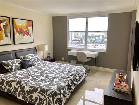 1 Las Olas Circle Fort Lauderdale FL 33316