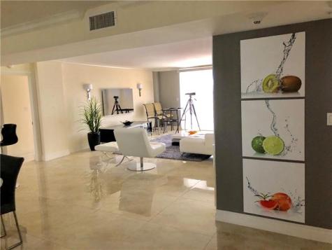 1 Las Olas Circle Fort Lauderdale FL 33316
