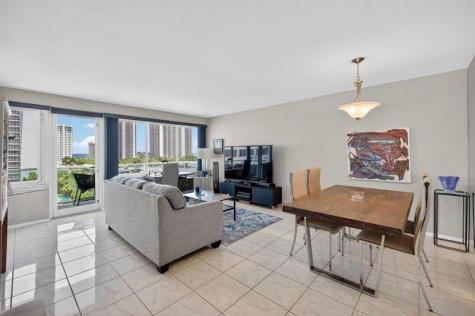 3233 NE 34th Street Fort Lauderdale FL 33308