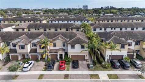4690 Santa Cruz Way Davie FL 33314