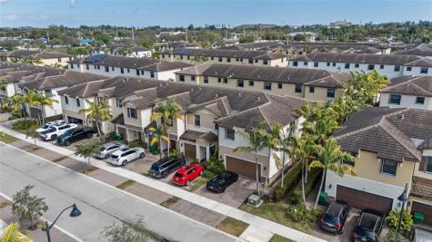 4690 Santa Cruz Way Davie FL 33314