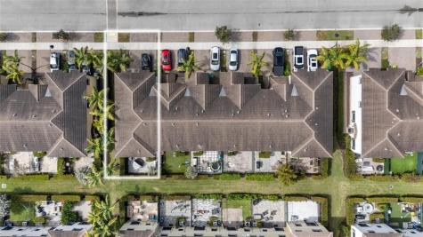 4690 Santa Cruz Way Davie FL 33314