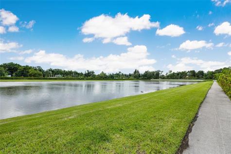 4690 Santa Cruz Way Davie FL 33314