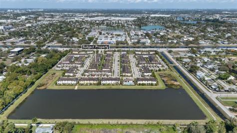 4690 Santa Cruz Way Davie FL 33314