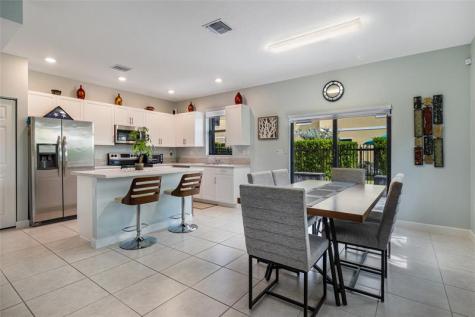 4690 Santa Cruz Way Davie FL 33314