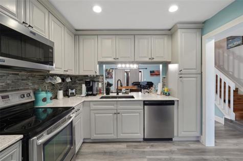 1030 NW 107th Avenue Pembroke Pines FL 33026