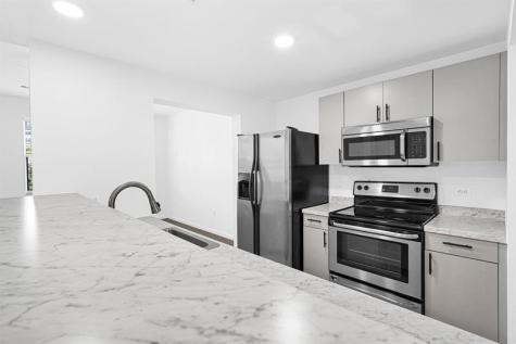 533 NE 3rd Avenue Fort Lauderdale FL 33301