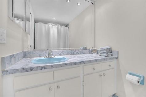 605 Oaks Drive Pompano Beach FL 33069