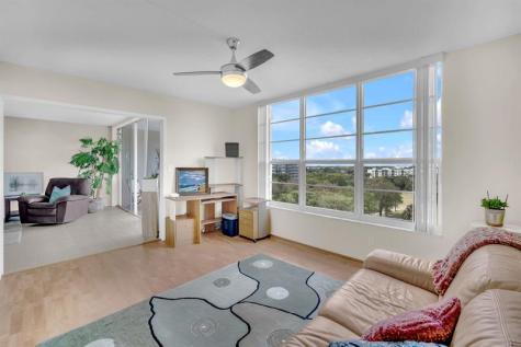 605 Oaks Drive Pompano Beach FL 33069