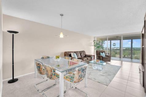 605 Oaks Drive Pompano Beach FL 33069
