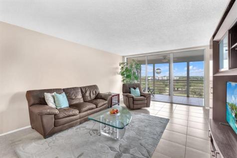 605 Oaks Drive Pompano Beach FL 33069