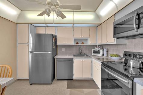 605 Oaks Drive Pompano Beach FL 33069