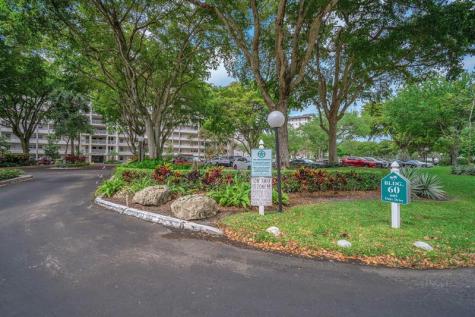 605 Oaks Drive Pompano Beach FL 33069