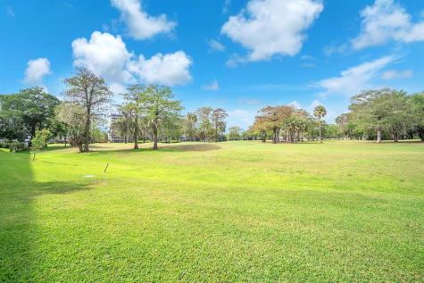 605 Oaks Drive Pompano Beach FL 33069
