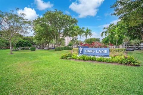 605 Oaks Drive Pompano Beach FL 33069