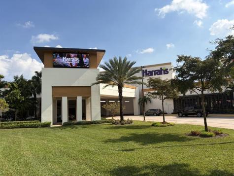 605 Oaks Drive Pompano Beach FL 33069