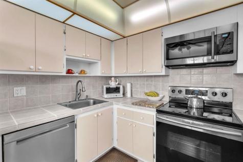 605 Oaks Drive Pompano Beach FL 33069