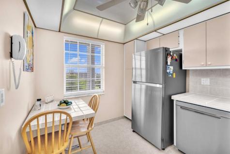 605 Oaks Drive Pompano Beach FL 33069