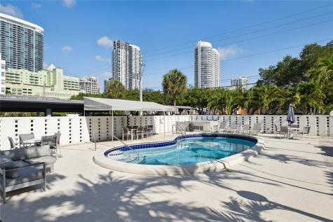 818 SE 4th Street Fort Lauderdale FL 33301