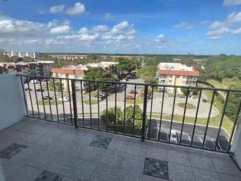 4164 Inverrary Drive Lauderhill FL 33319