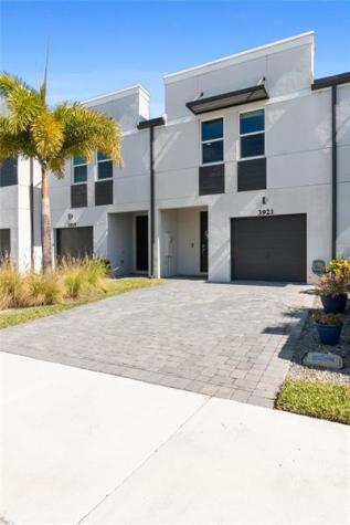 3921 SE Mentmore Lane Stuart FL 34997