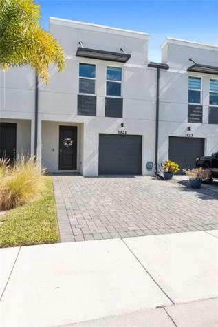 3921 SE Mentmore Lane Stuart FL 34997
