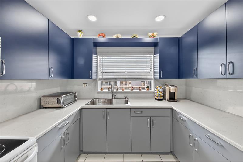 10145 Sunrise Lakes Boulevard Sunrise FL 33322