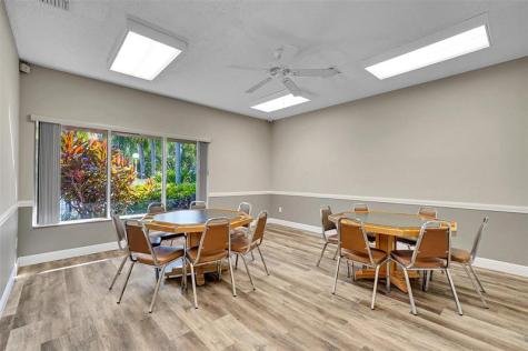 10368 NW 24th Place Sunrise FL 33322