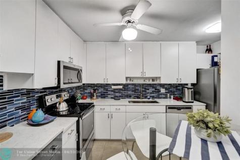 4060 N Hills Drive Hollywood FL 33021