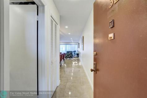 4060 N Hills Drive Hollywood FL 33021