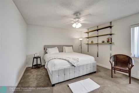 4060 N Hills Drive Hollywood FL 33021