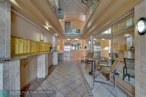 4060 N Hills Drive Hollywood FL 33021