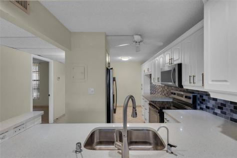 7 Royal Palm Way Boca Raton FL 33432