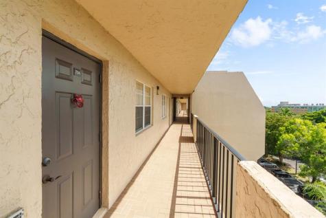 3300 W Rolling Hills Circle Davie FL 33328