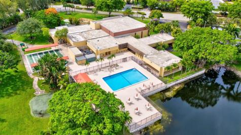 5860 NW 64th Avenue Tamarac FL 33319