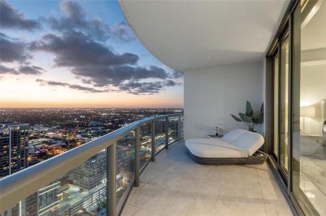 100 E Las Olas Boulevard Fort Lauderdale FL 33301